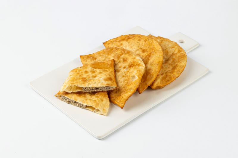 Чебуреки с мясом, 240 г